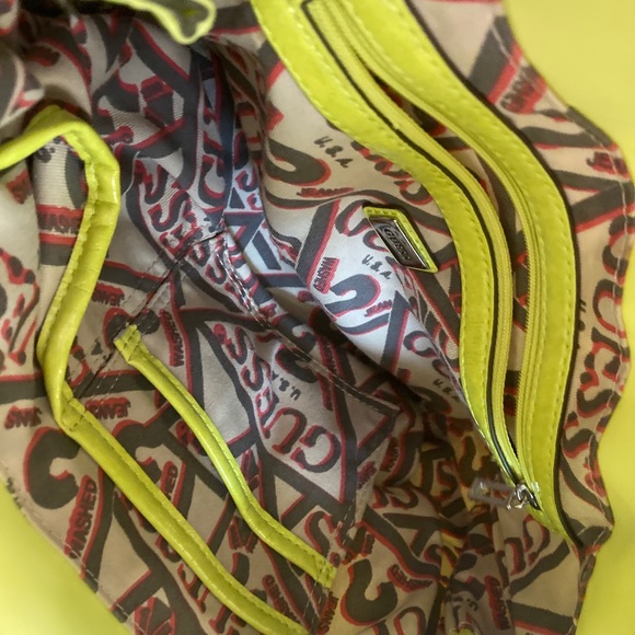 Guess purse - Picture 3 of 5